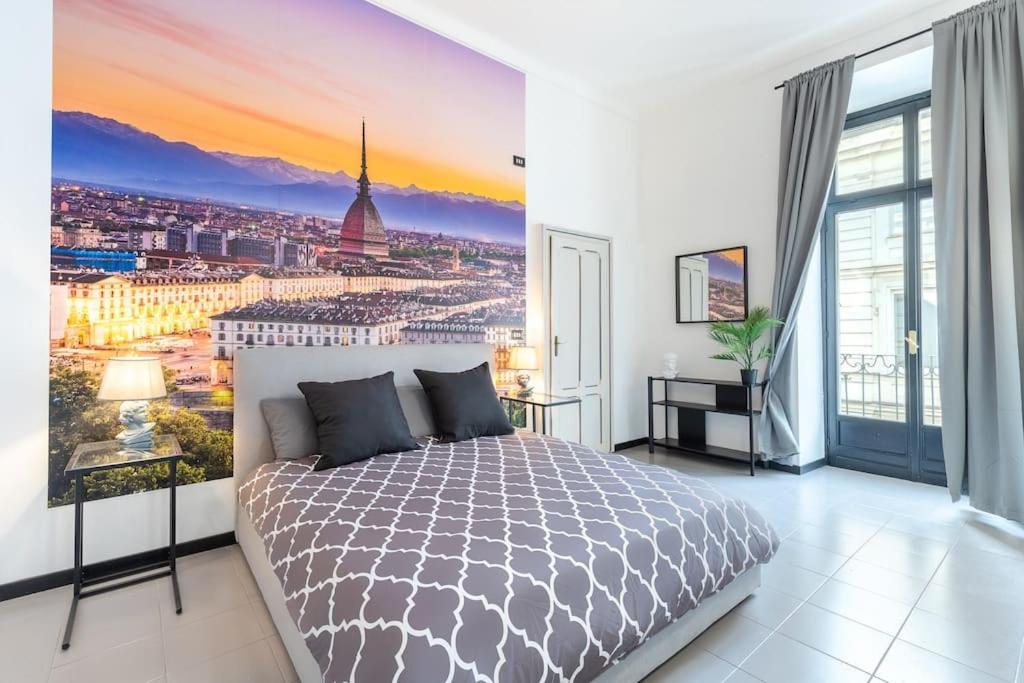 Historical Suite - Pieno Centro - Porta Nuova- Piazza Castello Турин Екстер'єр фото